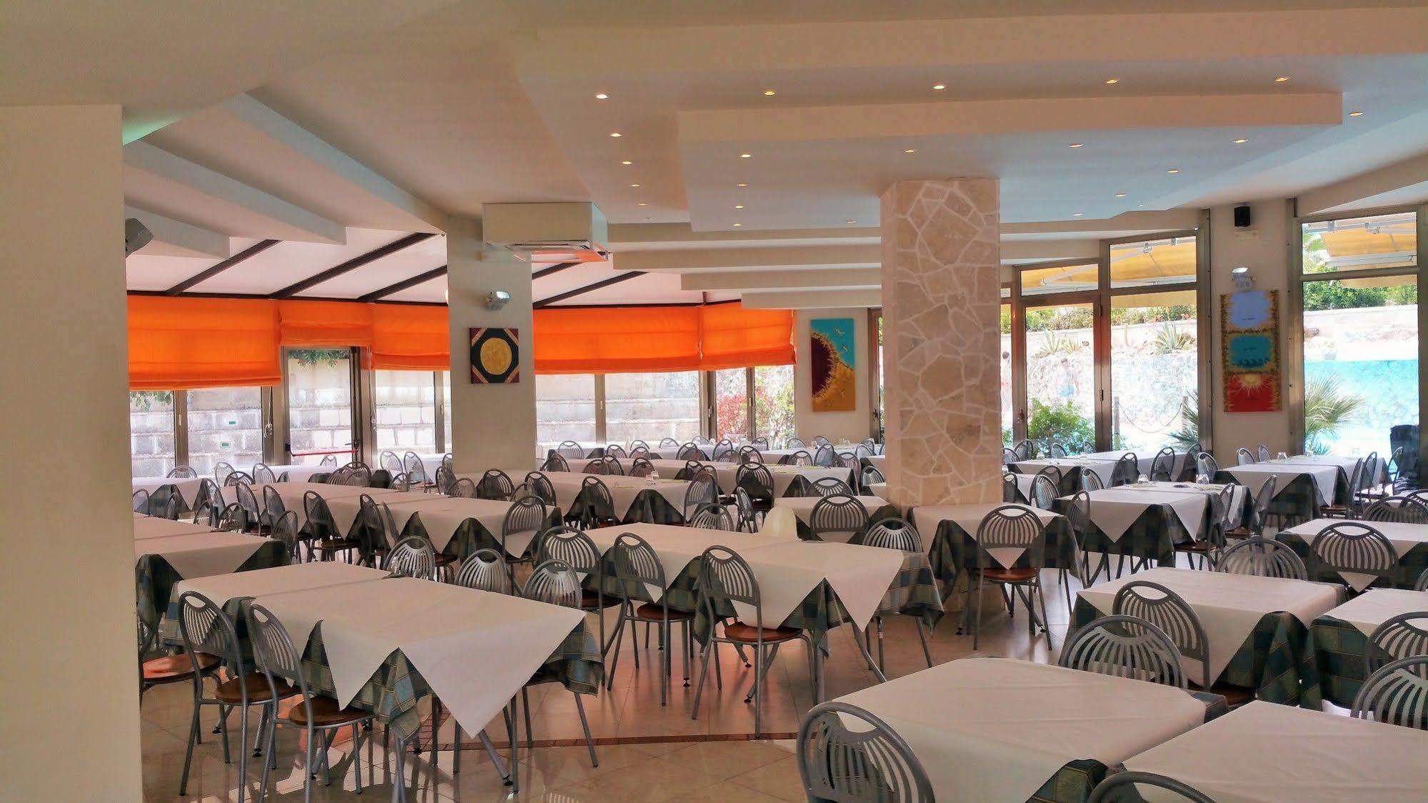 Hotel Club Koine Otranto Exteriör bild
