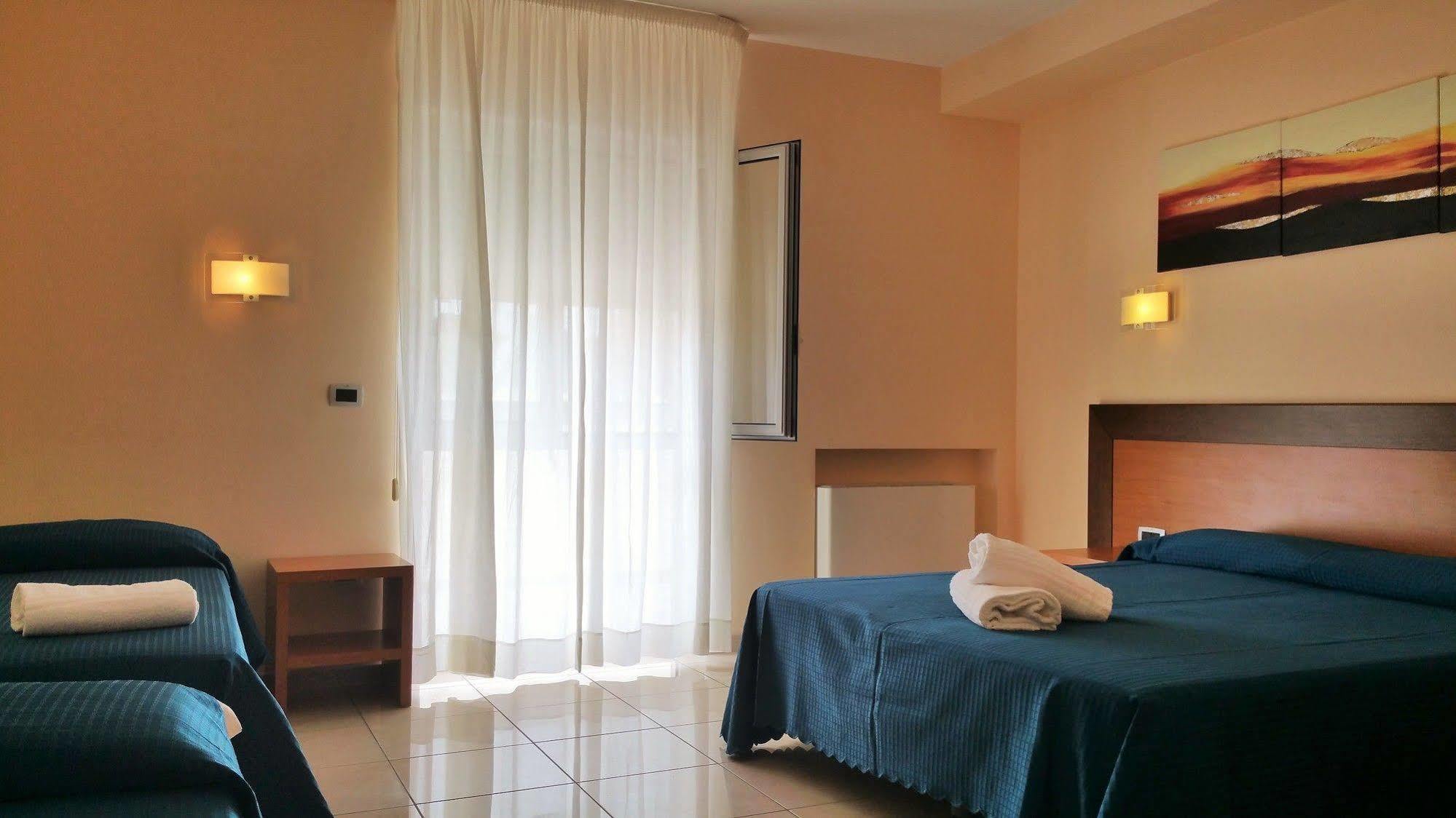 Hotel Club Koine Otranto Exteriör bild