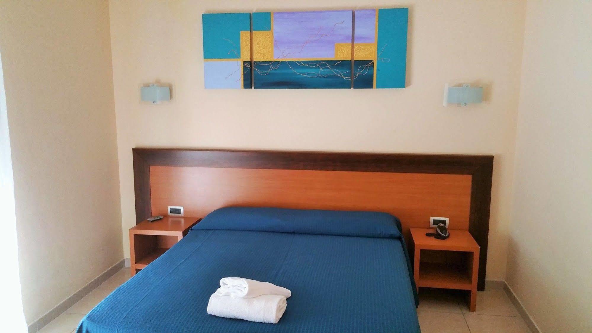 Hotel Club Koine Otranto Exteriör bild