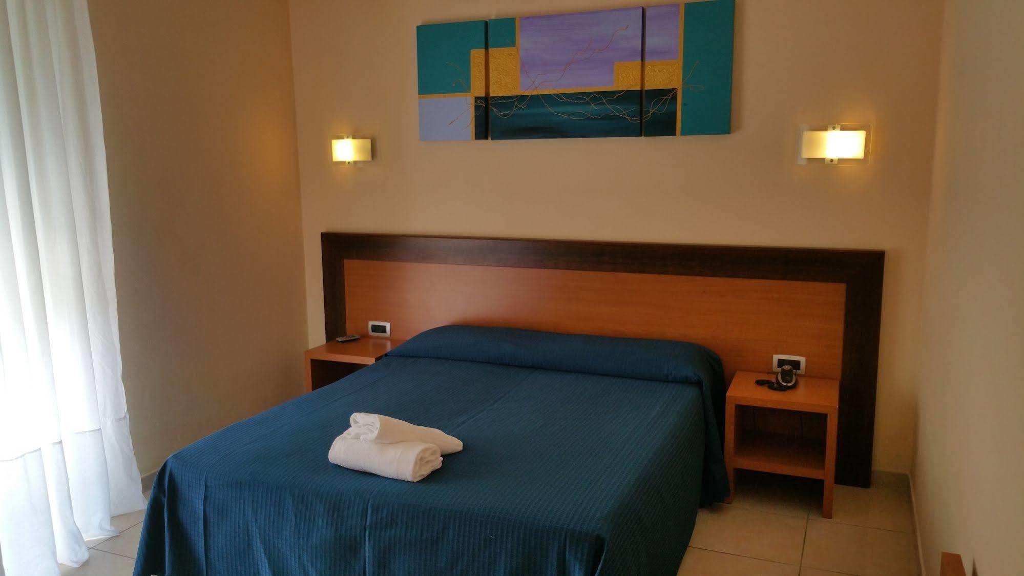 Hotel Club Koine Otranto Exteriör bild